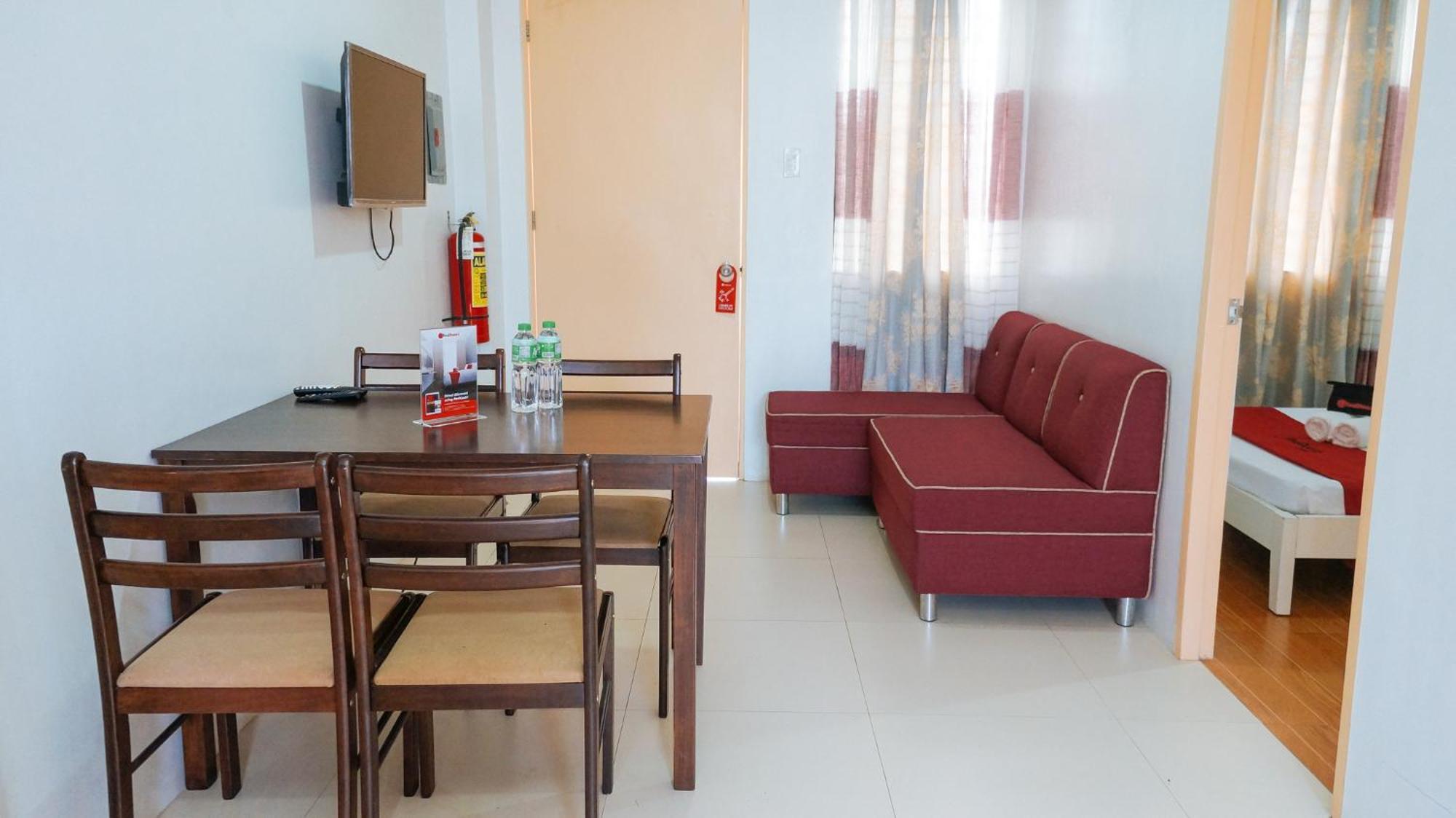 Reddoorz Plus Near Talisay Town Center מראה חיצוני תמונה